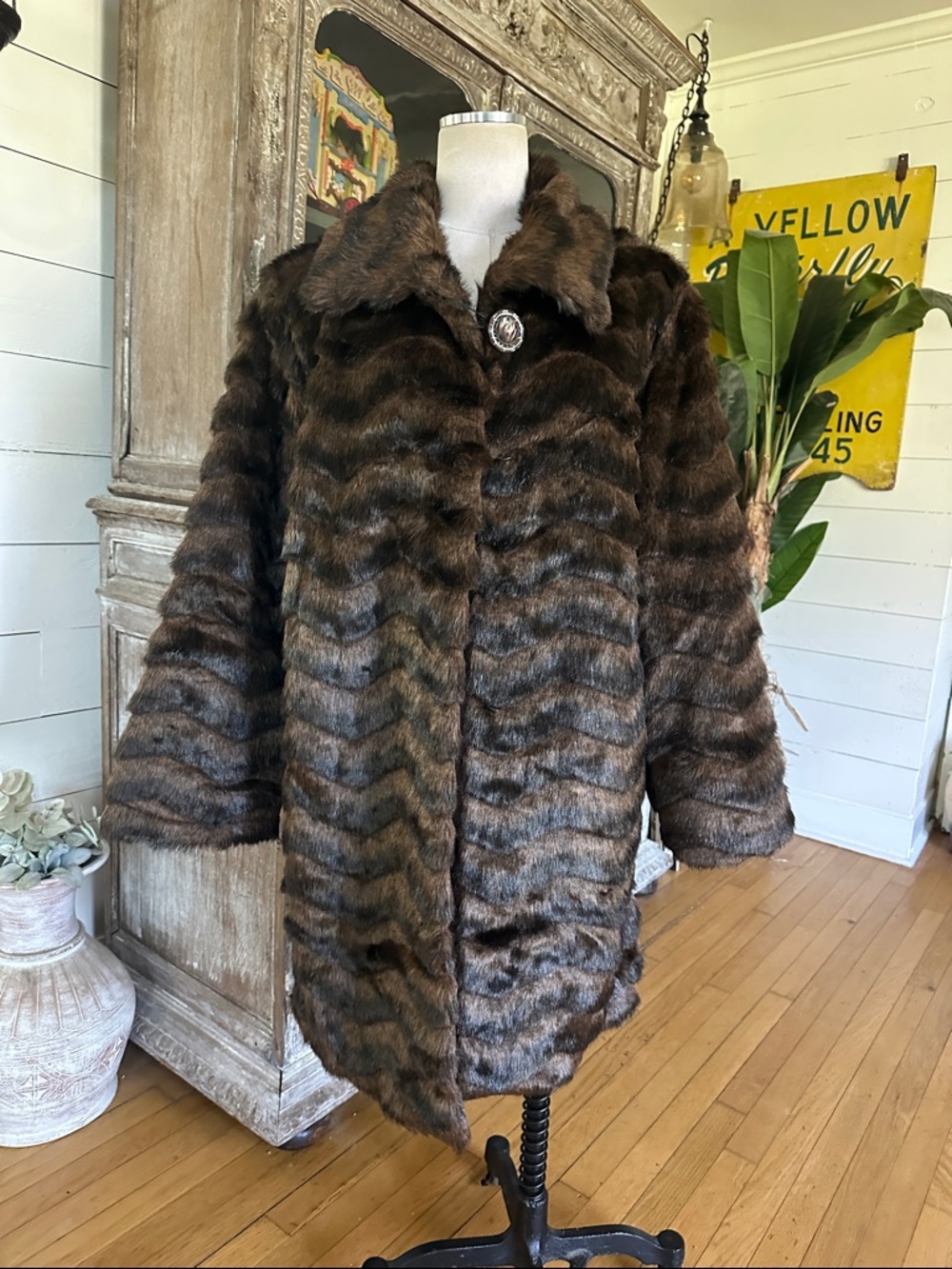 JESSICA TAYLOR VINTAGE BROWN FAUX FUR JACKET 2 XL